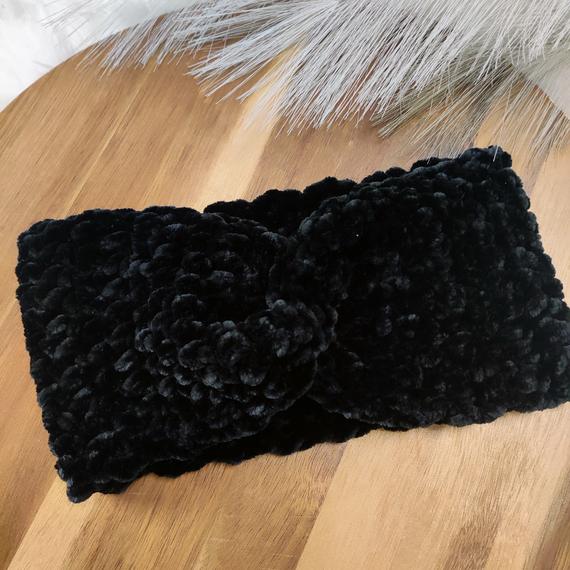 Horgolt zsenília fejpánt (Black Sheep)