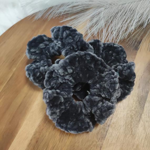 Horgolt zsenília scrunchie (Elephant)
