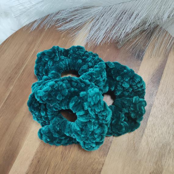 Horgolt zsenília scrunchie (Emerald)